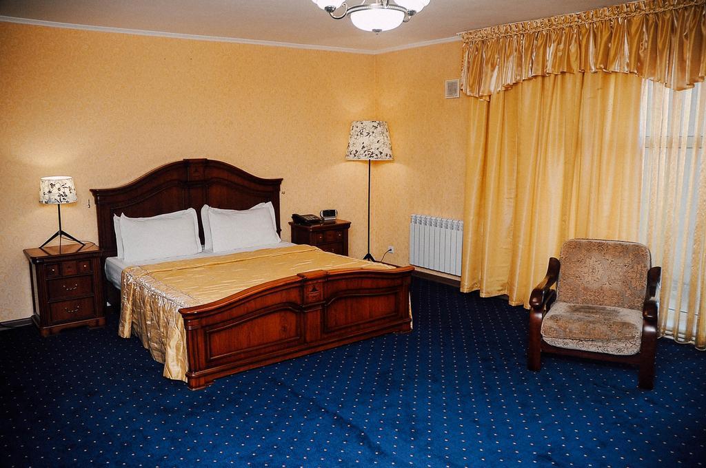 Dostyk Hotel Shymkent Luaran gambar
