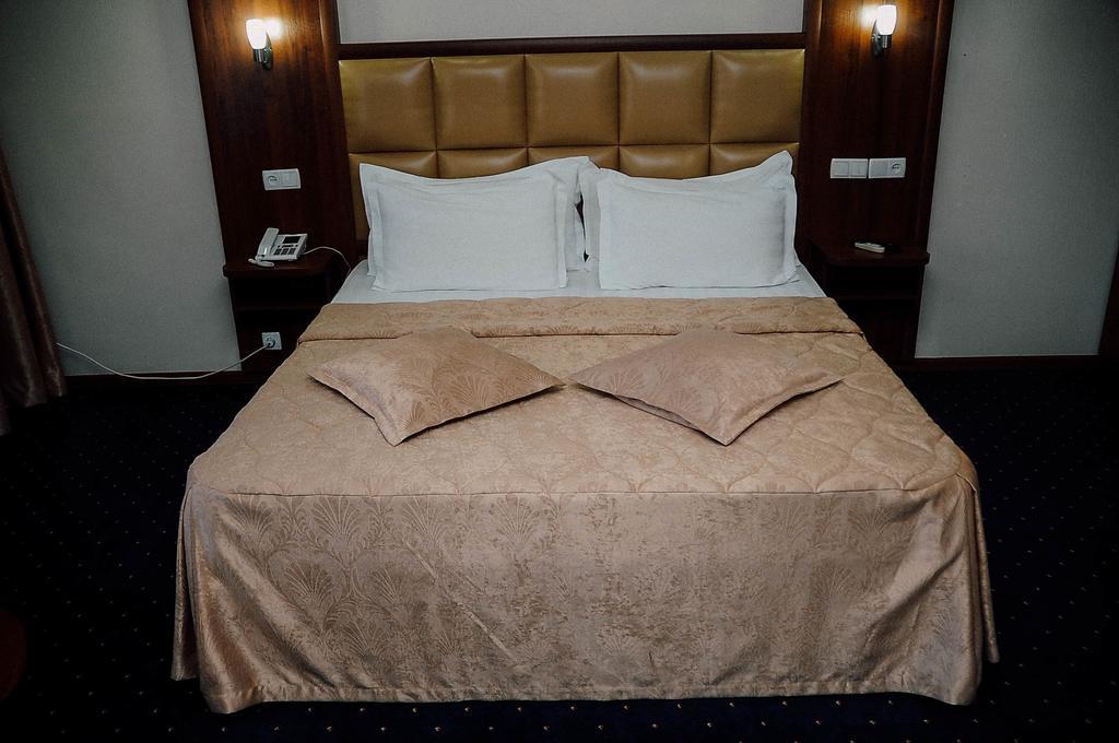 Dostyk Hotel Shymkent Luaran gambar