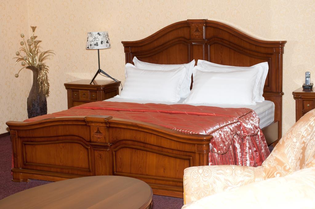 Dostyk Hotel Shymkent Luaran gambar