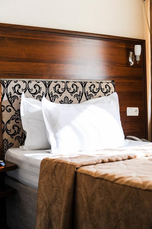 Dostyk Hotel Shymkent Luaran gambar