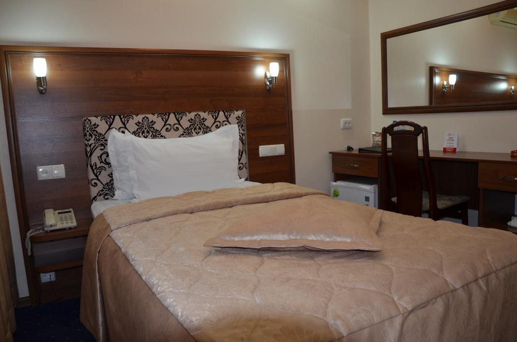 Dostyk Hotel Shymkent Luaran gambar