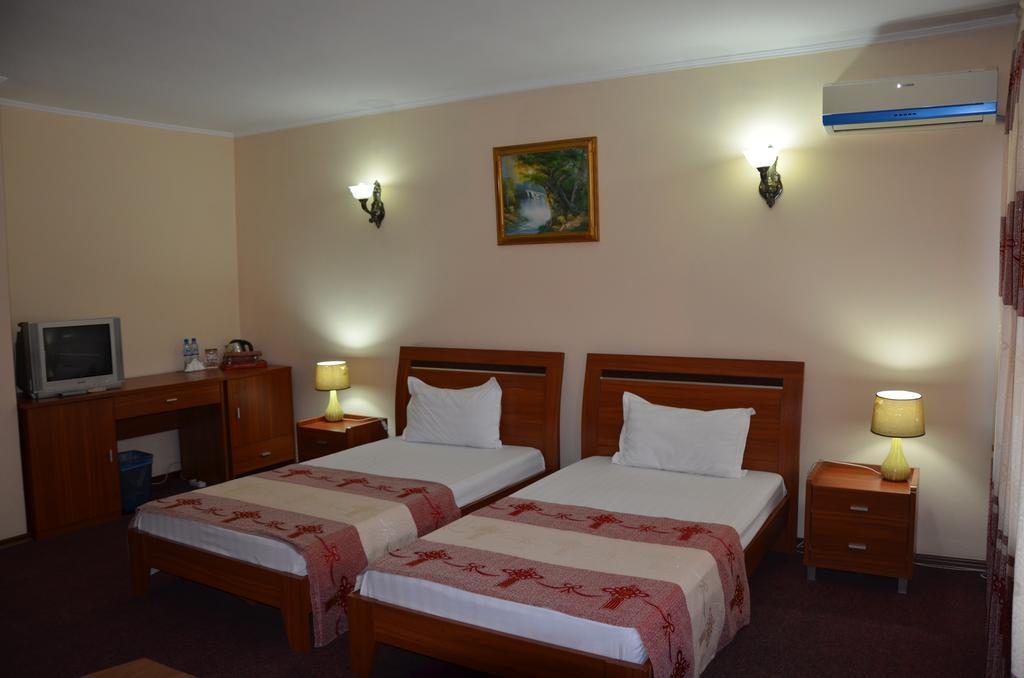 Dostyk Hotel Shymkent Luaran gambar