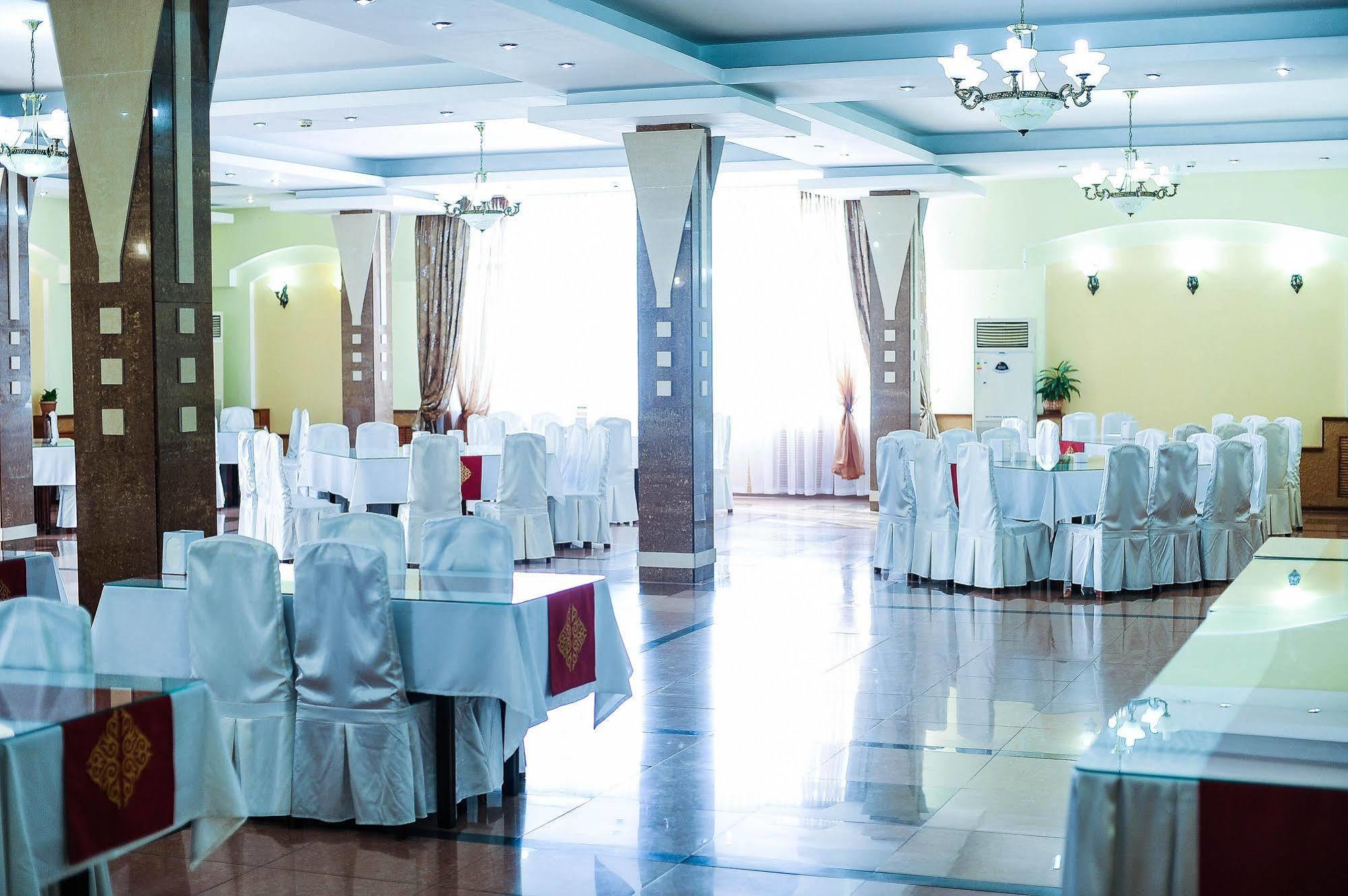 Dostyk Hotel Shymkent Luaran gambar