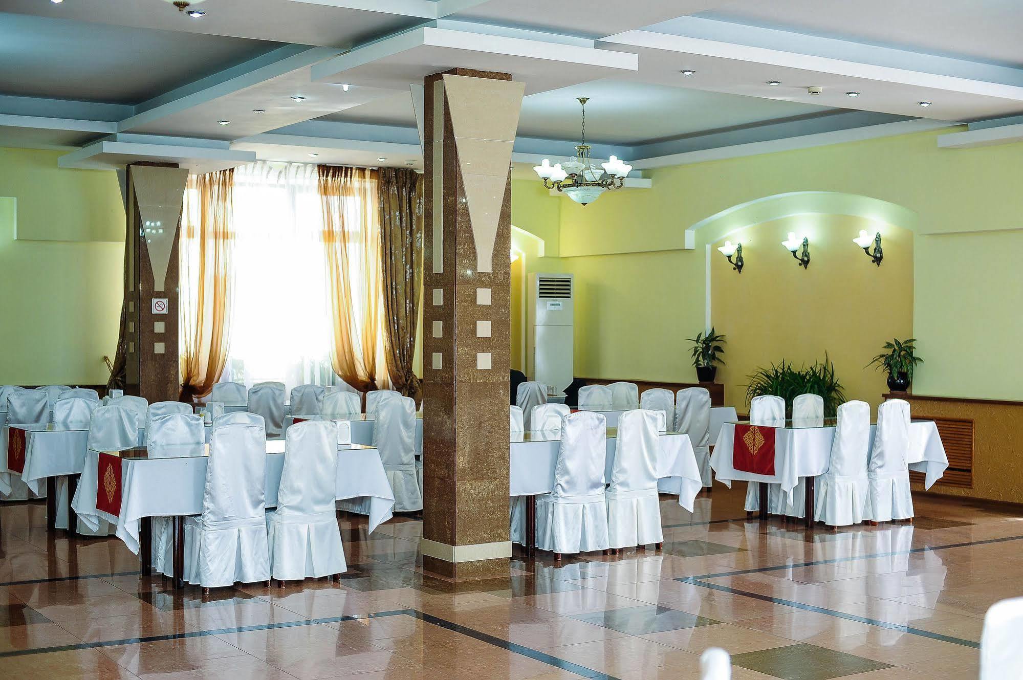 Dostyk Hotel Shymkent Luaran gambar