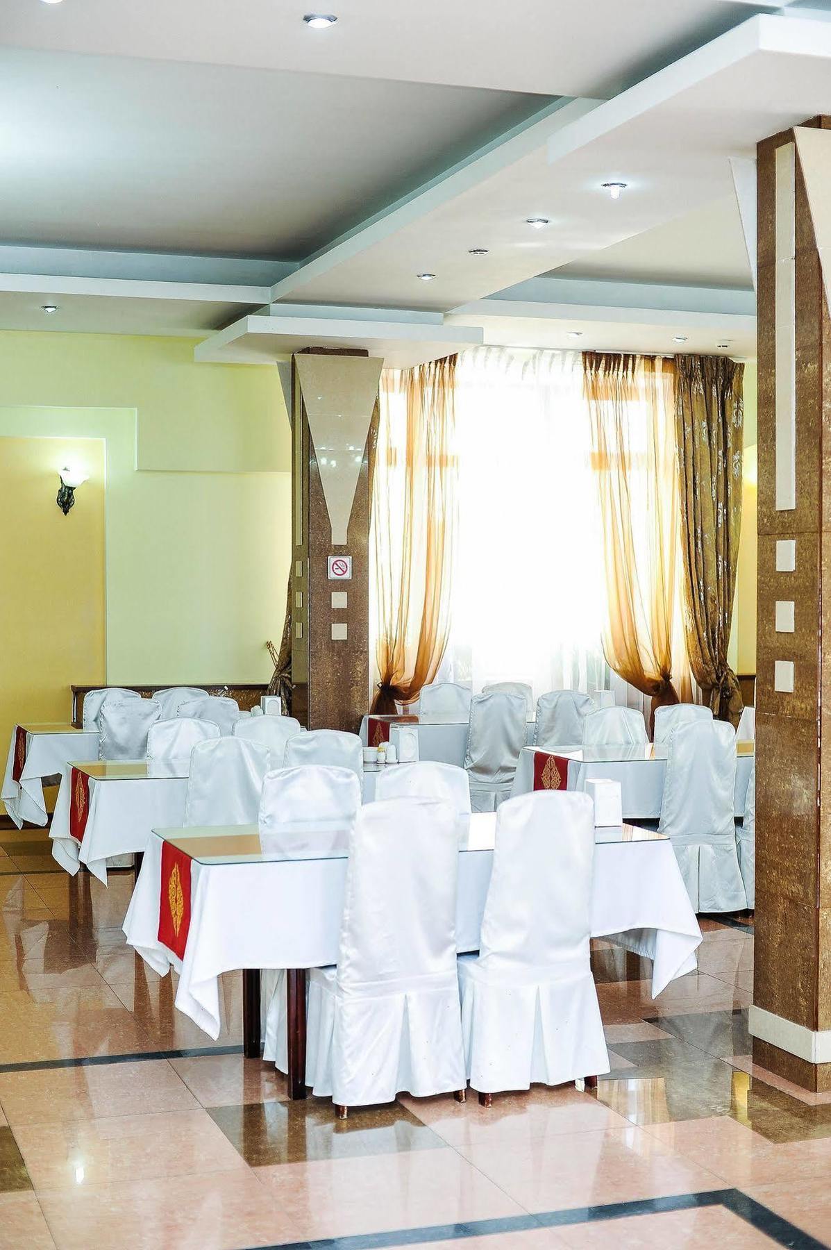 Dostyk Hotel Shymkent Luaran gambar
