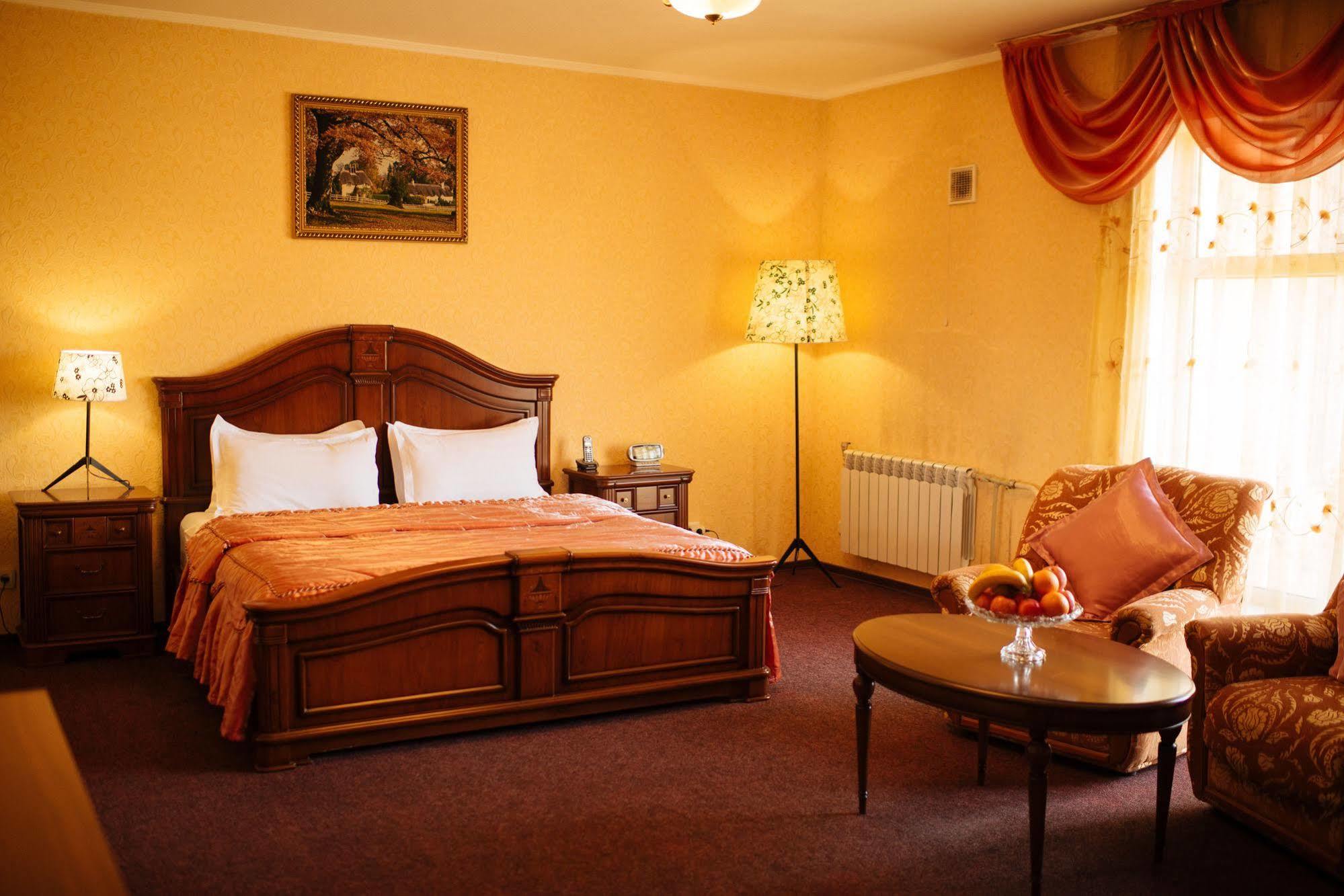 Dostyk Hotel Shymkent Luaran gambar