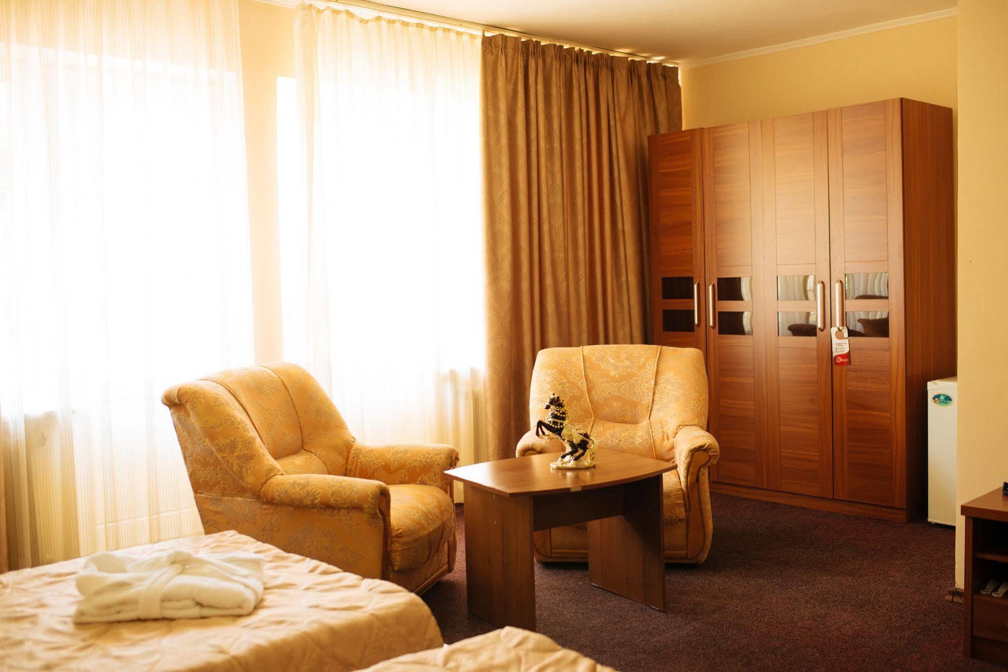 Dostyk Hotel Shymkent Luaran gambar