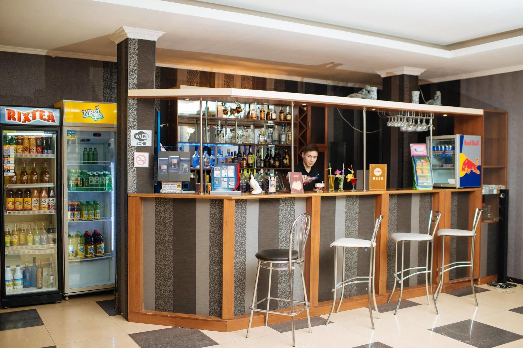 Dostyk Hotel Shymkent Luaran gambar