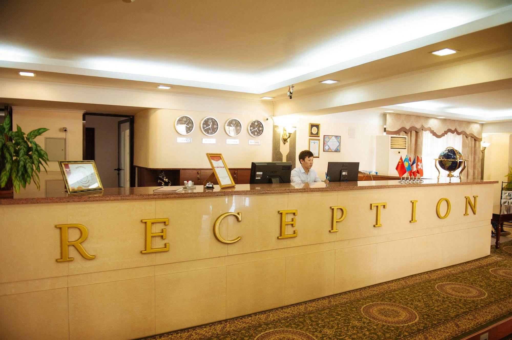 Dostyk Hotel Shymkent Luaran gambar