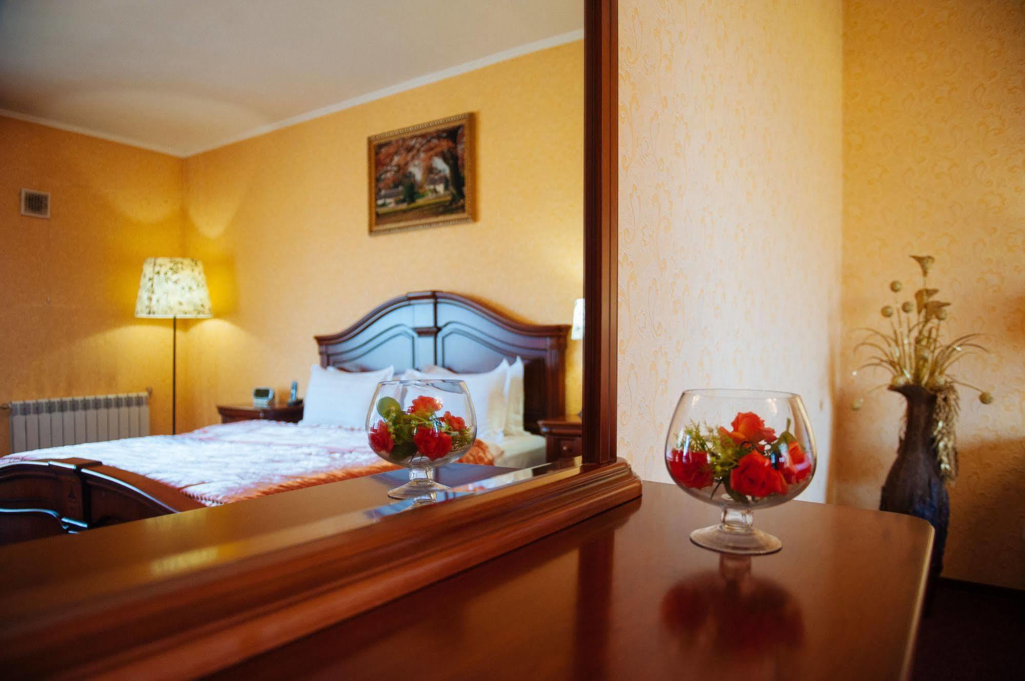 Dostyk Hotel Shymkent Luaran gambar